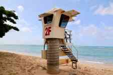 Hilo: beach, Tower, Lifeguard